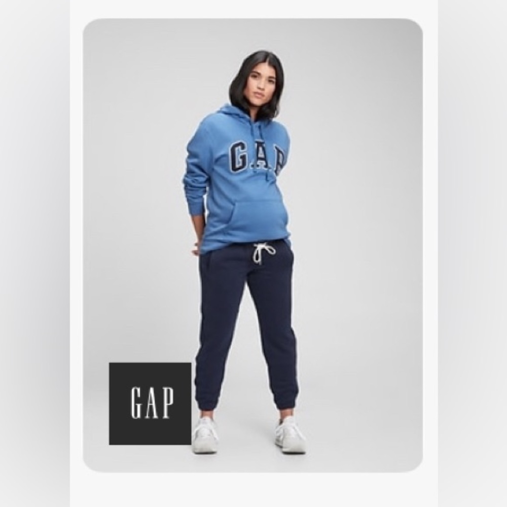 Gap Maternity under the belly fleece joggers M